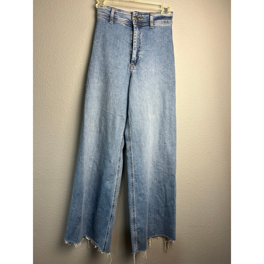 Zara Women 90's Blue High Waisted Wide Leg Raw Hem Denim Jeans Size 2 Light Wash